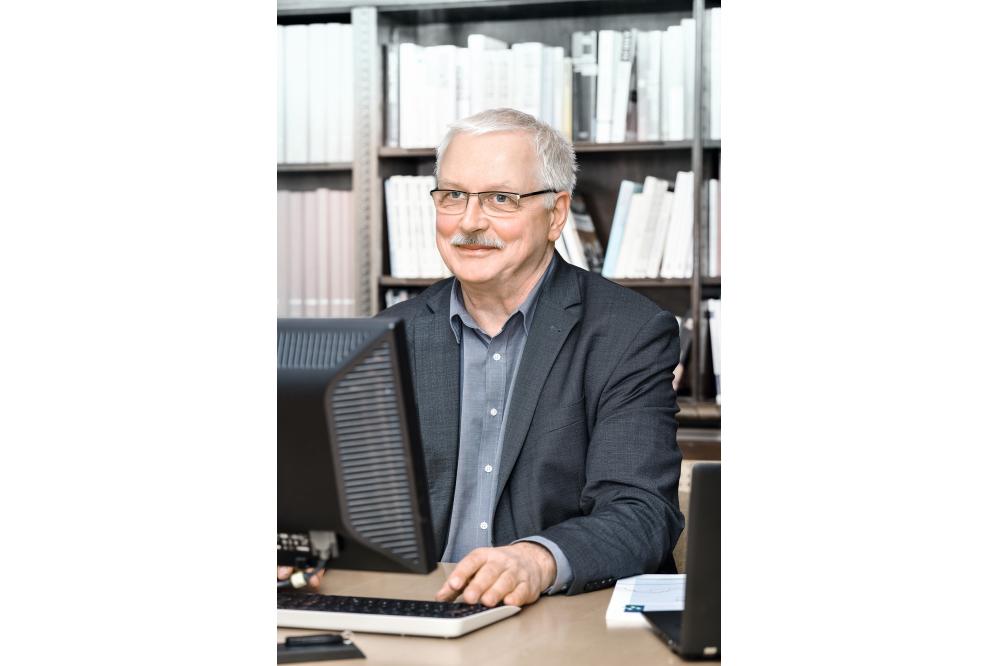 Beamte sollen 5,5 Jahre länger arbeiten als Arbeiter – Höhere Rente für Geringverdiener